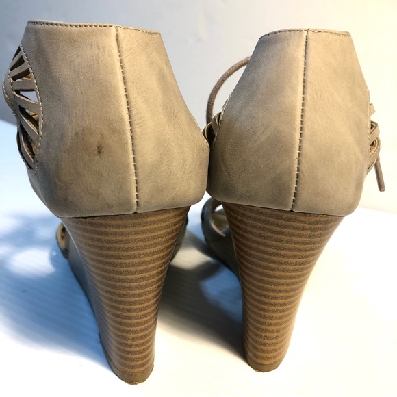Chinese Laundry Tan Taupe Wedges 8.5 / 39 - Picture 8 of 11